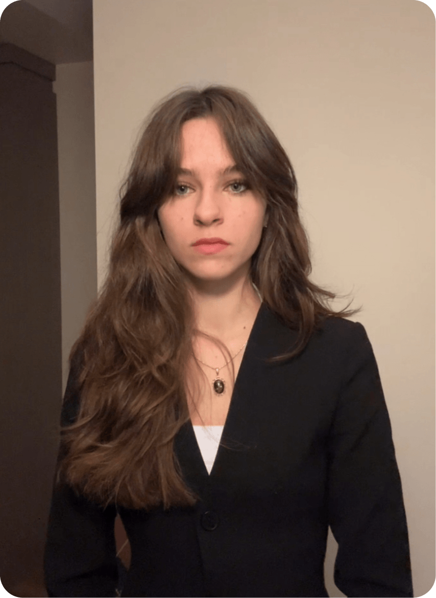 Eva Kindrat portrait